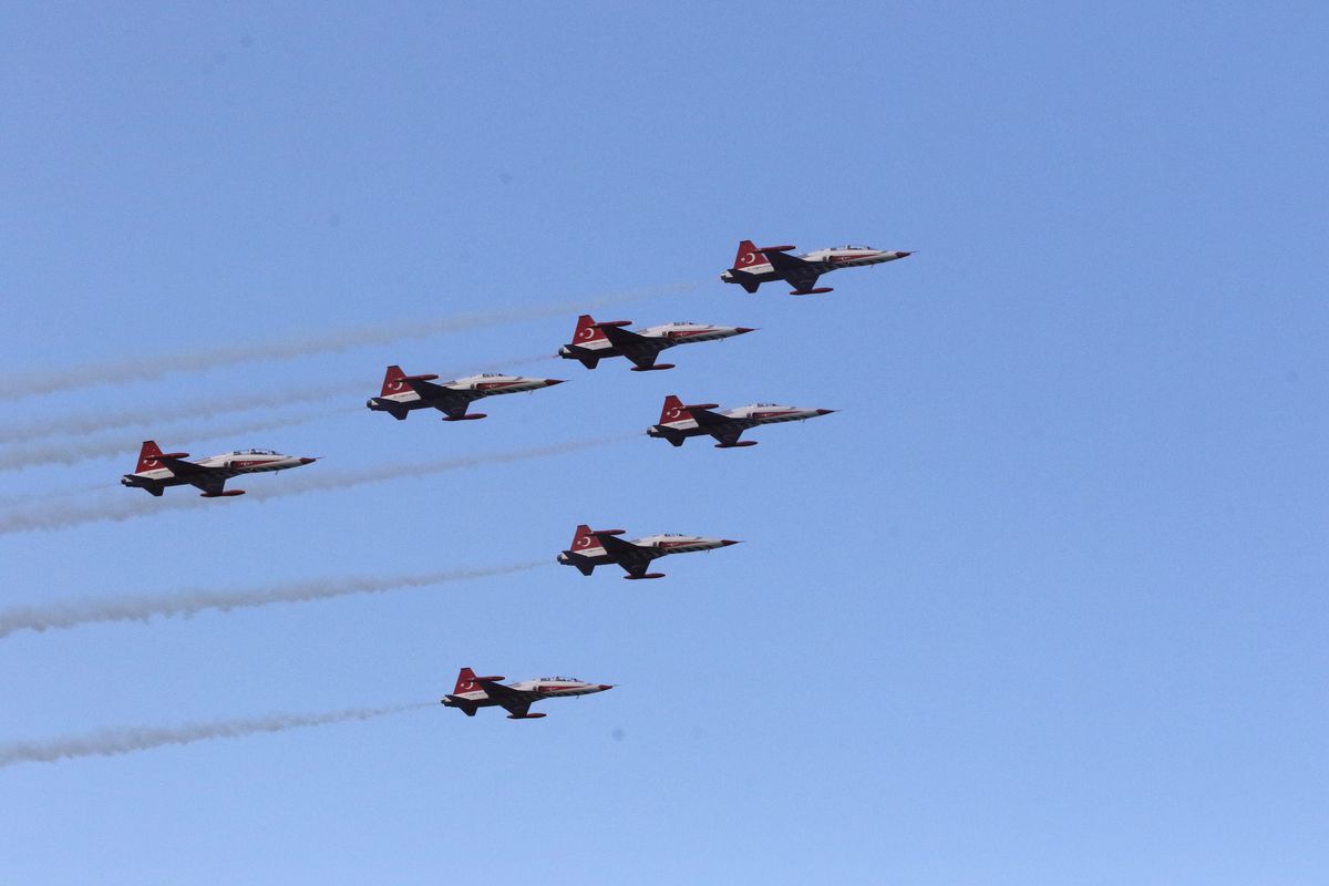 SOLOTÜRK ve Türk Yıldızları'ndan Samsun'da prova uçuşu
