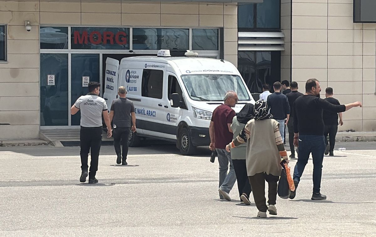 Trafikte yol verme kavgası: 3 ölü