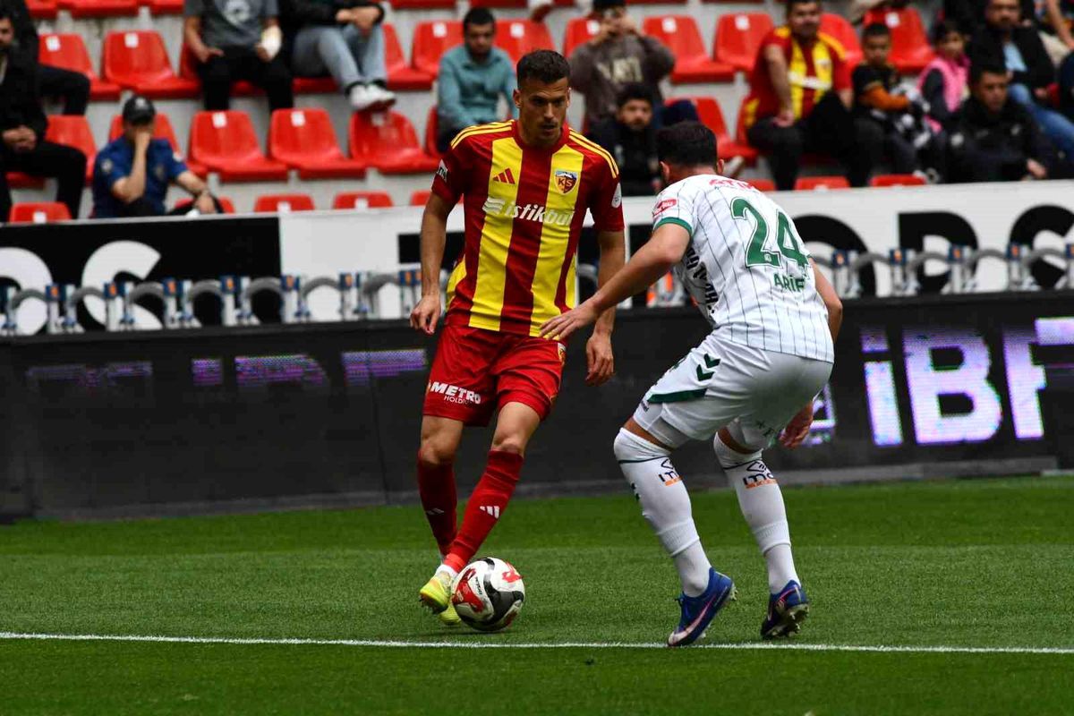 Kayserispor-Konyaspor: İlk 15 Dakika Golsüz