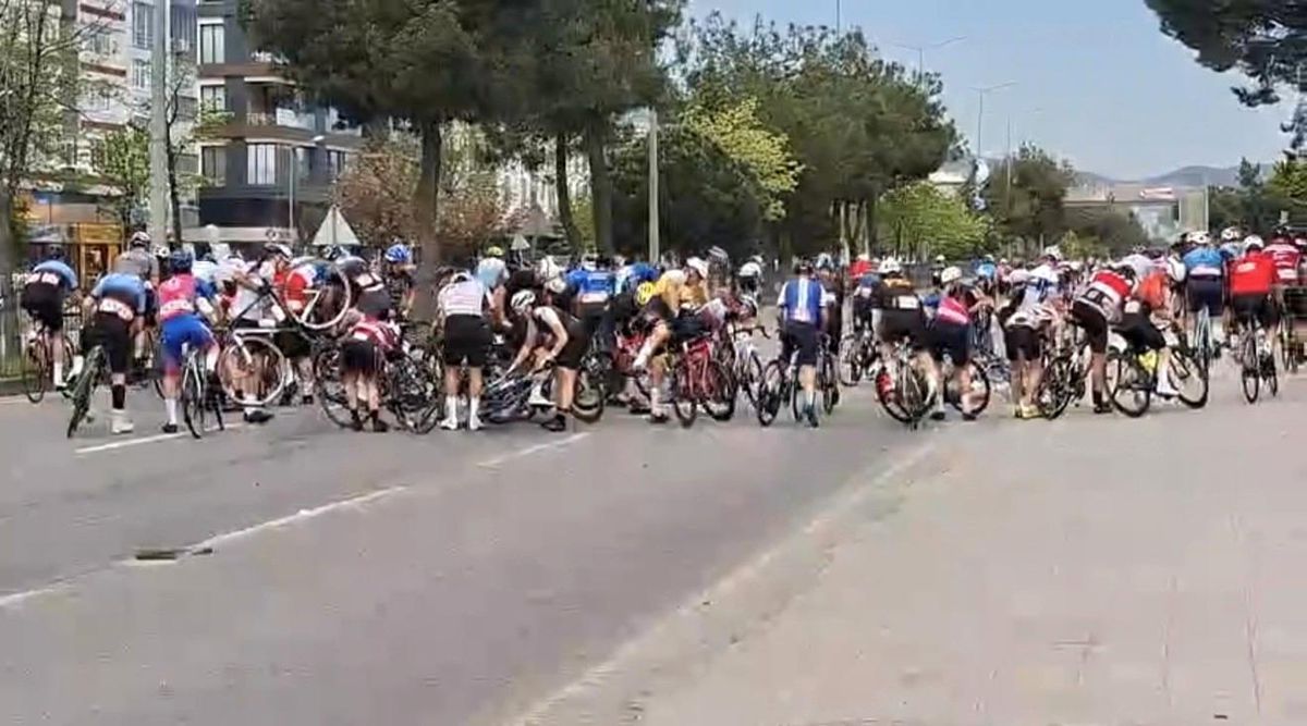 Uluslararası Samsun Gran Fondo Yarışında korkutan kaza: 2 yaralı