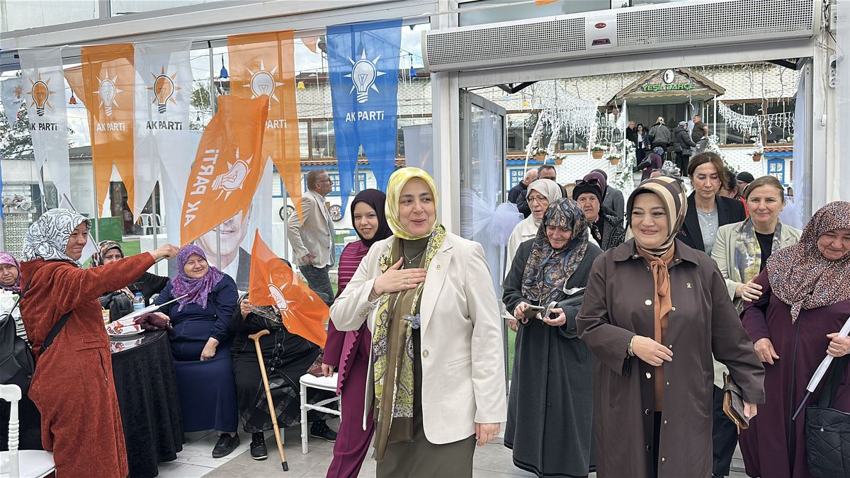 AK Parti'li Ercan, Kütahya'da kadınlarla bir araya geldi