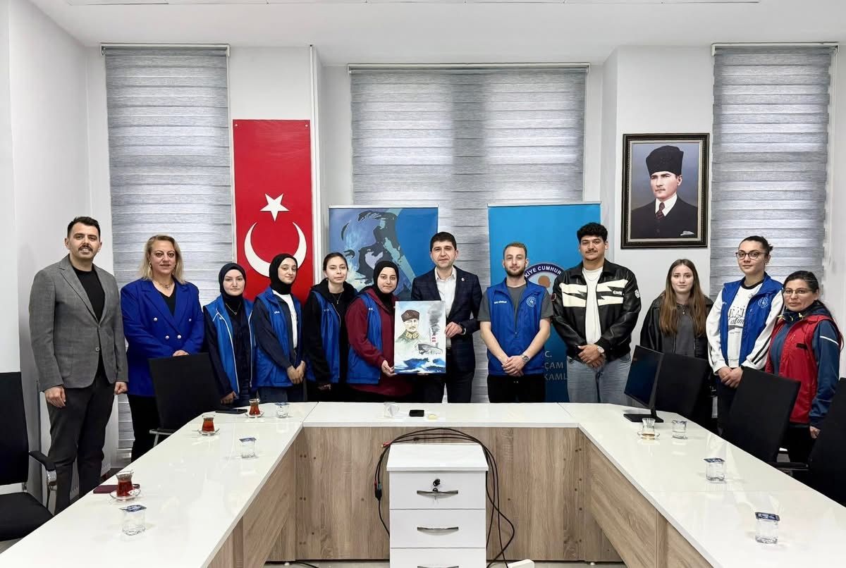 Alaçam'da Gençlik Haftası kapsamında Kaymakam Kayabaşı'na ziyaret