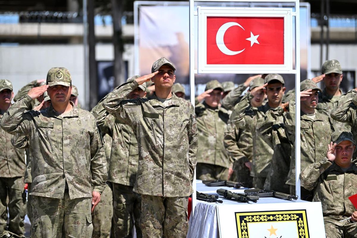 Antalya'da 72 özel genç askerlik coşkusunu yaşadı