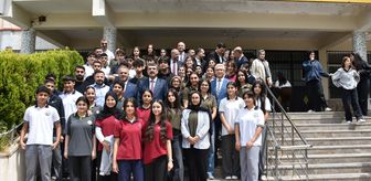 Batman'da öğrencilere yönelik 'Kariyer Günleri ve Meslek Tanıtımı Konferansı' düzenlendi