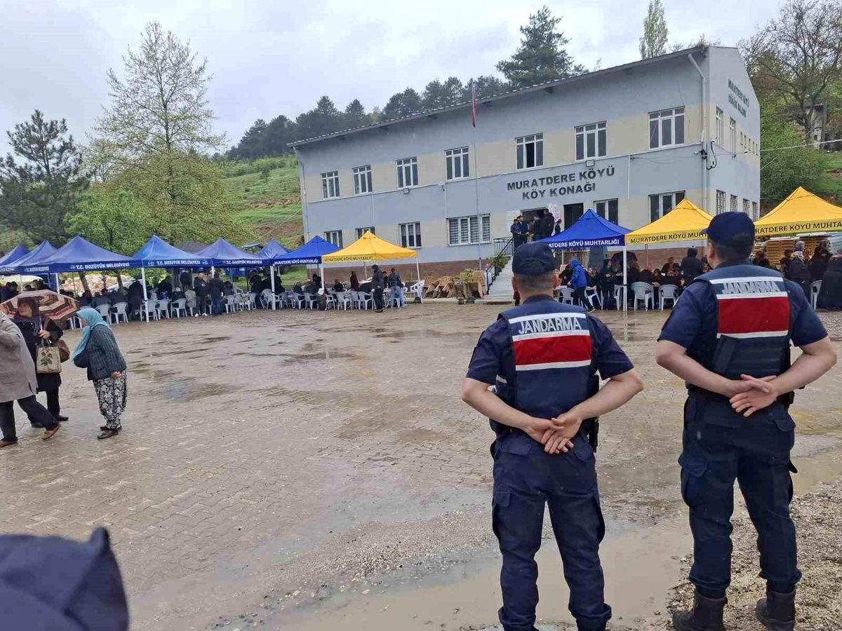 Bilecik'te 250 kişi ile yağmur duası yapıldı