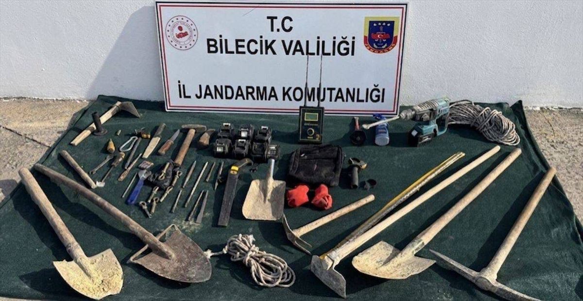 Bilecik'te kaçak kazı yapan 5 zanlı yakalandı