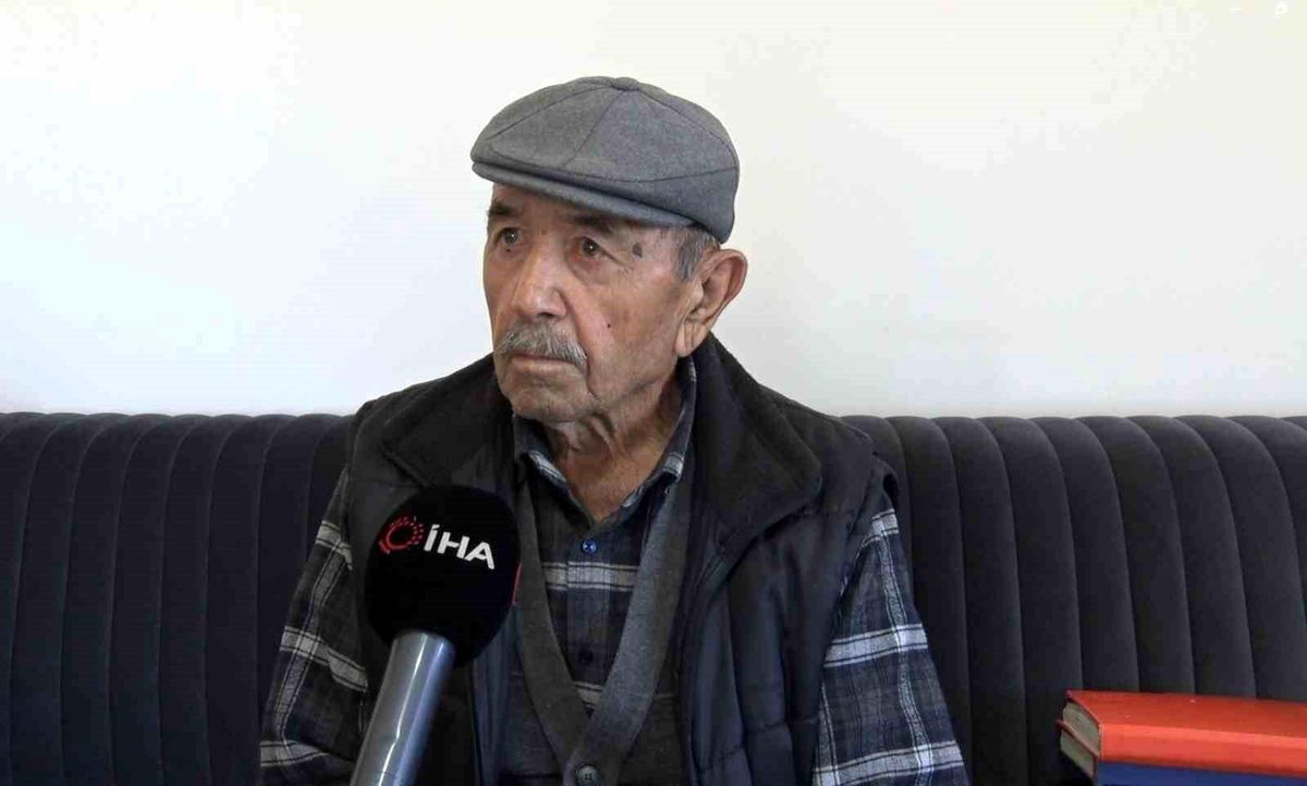 Bir ömrü defterlere sığdırarak 59 yıldır günlük tutuyor