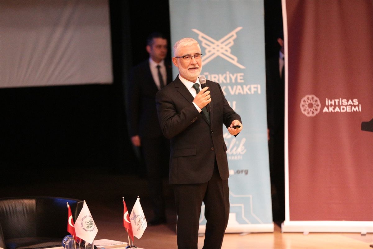 Bolu Abant İzzet Baysal Üniversitesi ve TÜGVA işbirliğinde 'İhtisas Akademi' programı düzenlendi