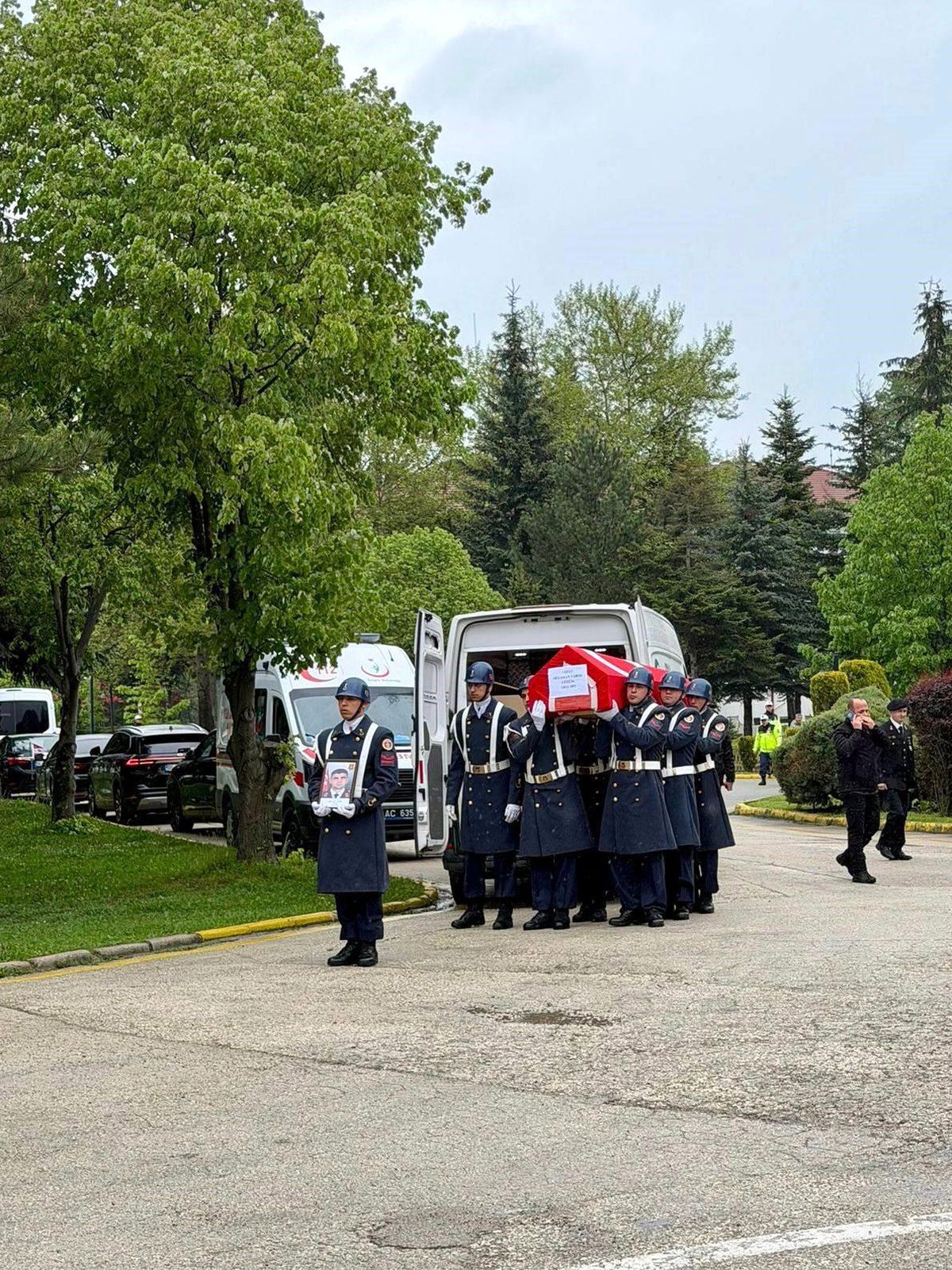 Bolu'da kalp krizine yenik düşen genç komutan memleketine uğurlandı