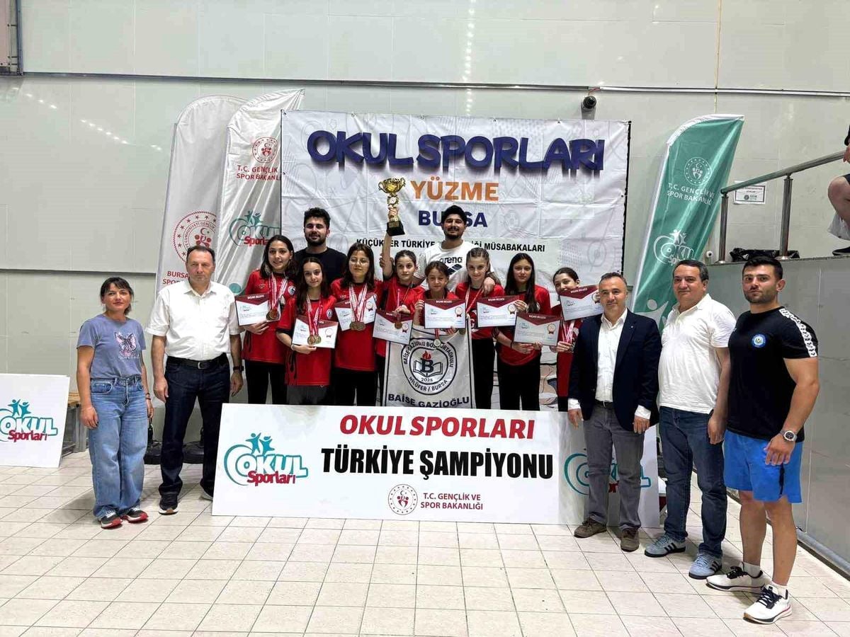 Bursa'da ortaokul öğrencilerinden Türkiye şampiyonluğu