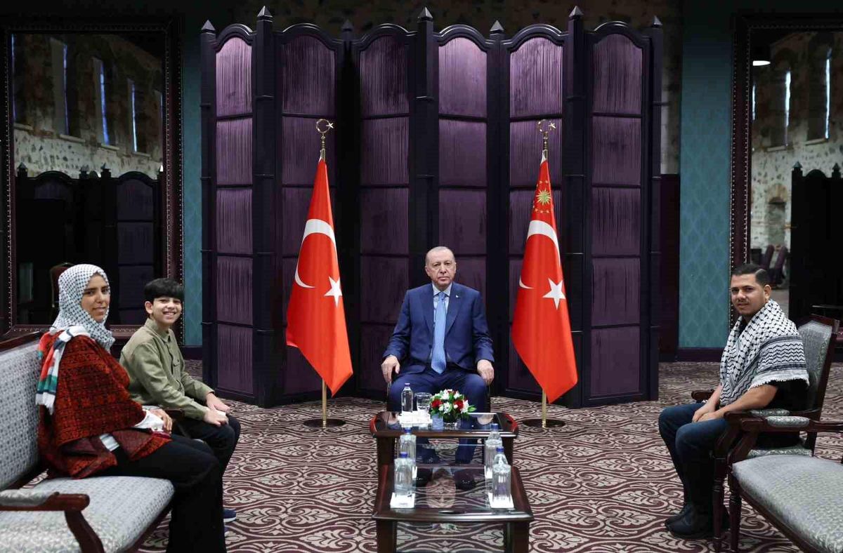 Erdoğan, Gazzeli Ramazan Ebu Cezer ve ailesini kabul etti