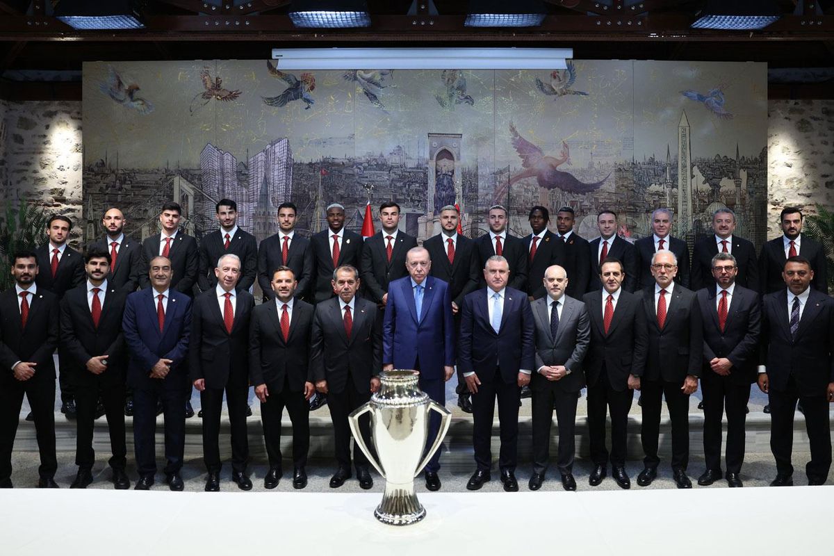 Cumhurbaşkanı Erdoğan, Süper Lig Şampiyonu Galatasaray'ı kabul etti