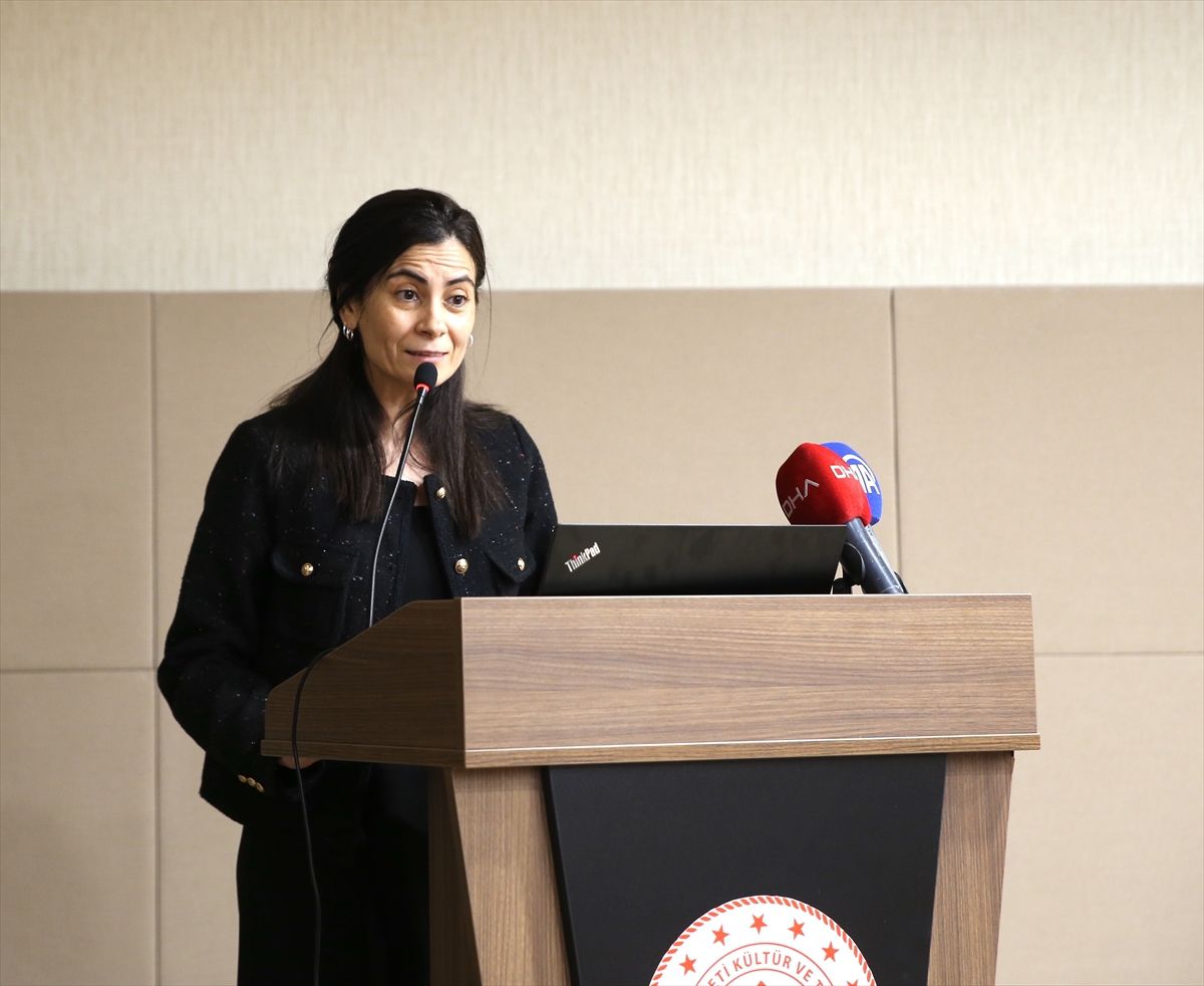 Erzurum'da müzelerin geleceğe taşıdığı kültürel miras anlatıldı