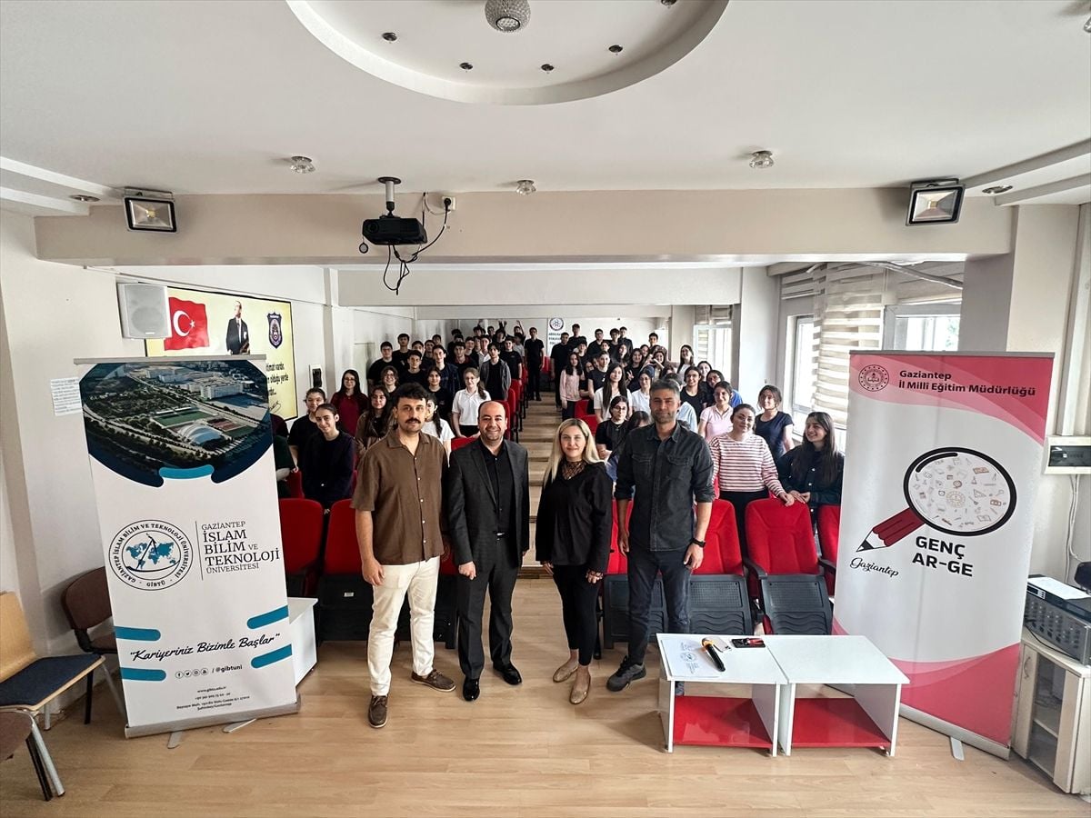 GİBTÜ'de bilim söyleşileri düzenlendi