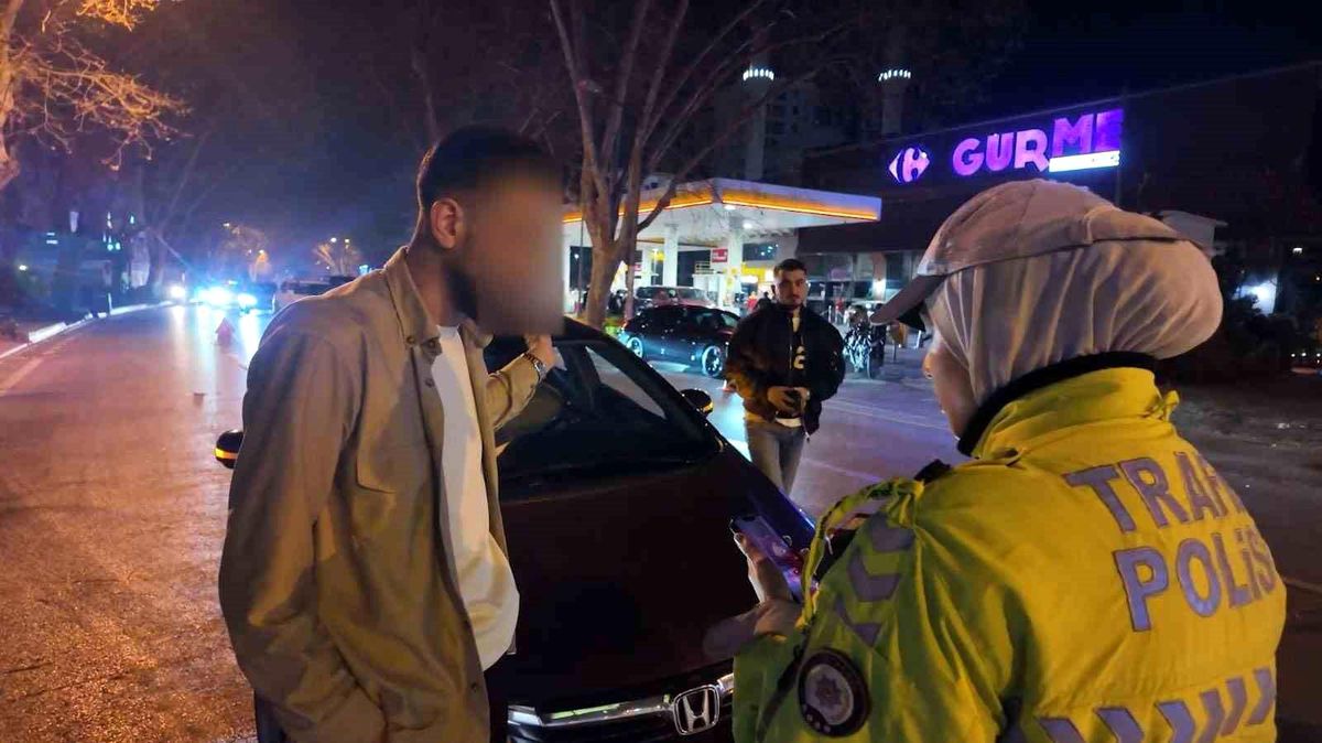 Kadıköy'de sunrooftan çıkan genç: "Üzerine çıkalım diye yapmışlar"