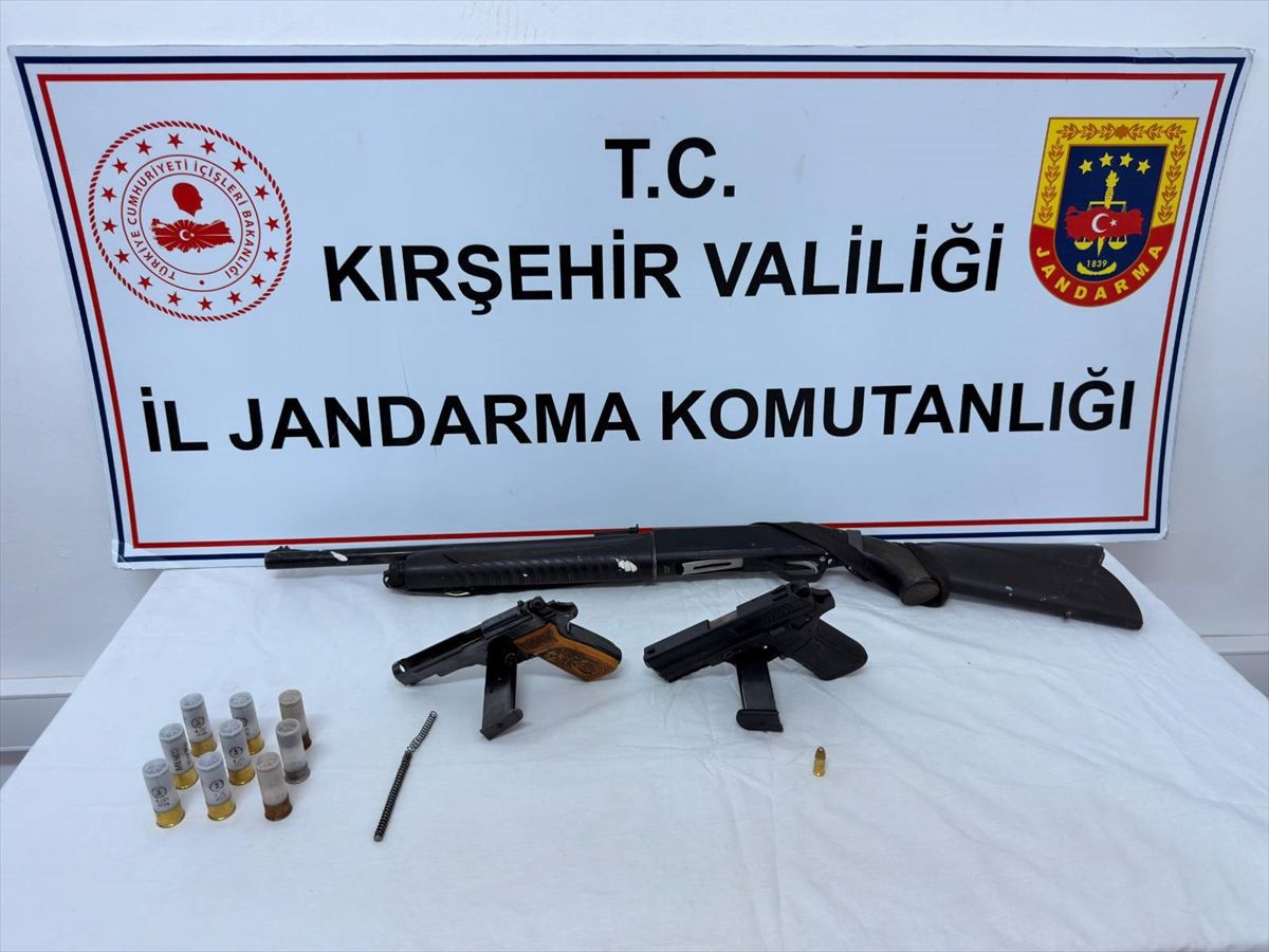 Kaman'da ruhsatsız tabanca ve av tüfeği ele geçirildi
