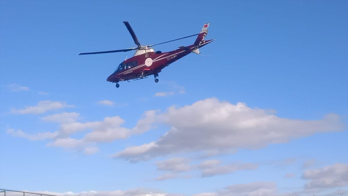 Konya'da hava ambulansı böbrek hastası için havalandı