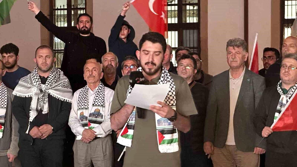 Küresel Sumud Filosu'na yapılan saldırıya karşı Sakaryalılar tek yürek oldu