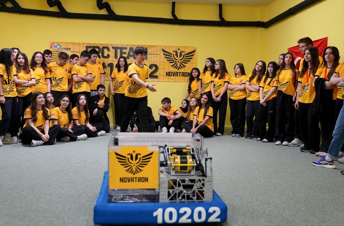 Novatron Robotics'ten FRC'de büyük başarı: Dünya şampiyonasına katılım hakkı