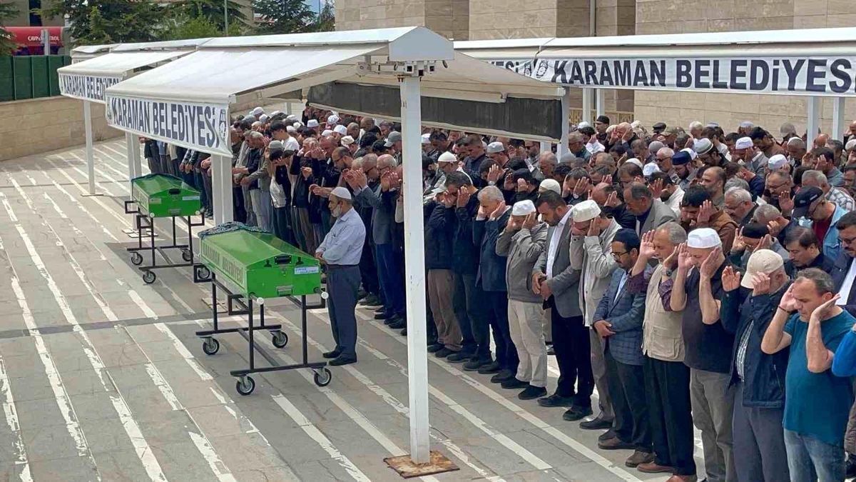 Mersin'deki kazada ölen anne ve kızı Karaman'da son yolculuğuna uğurlandı
