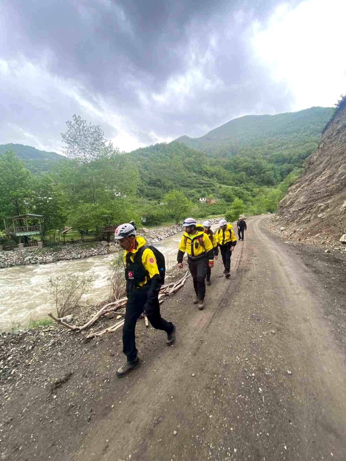 Samsun'da kaybolan 85 yaşındaki vatandaşı arama çalışması başlatıldı