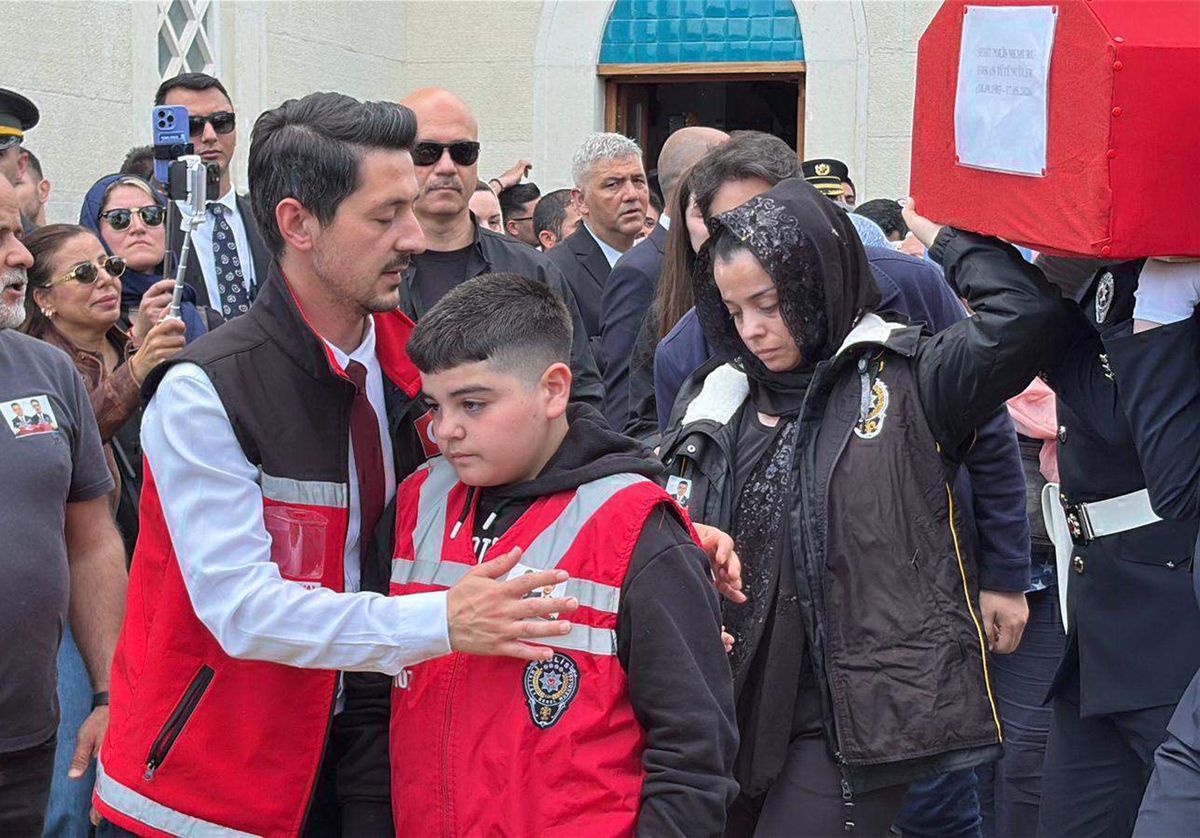 Şehit Polis Erkan Tütüncüler Son Yolculuğuna Uğurlandı