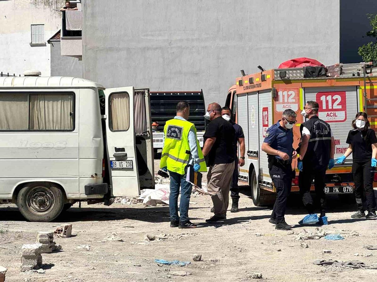 Söke'de bir kişi minibüs içerisinde ölü bulundu
