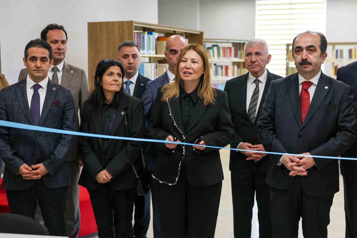 OMÜ'de 'Türk Tarih Kurumu 100. Yıl Kitaplığı' hizmete açıldı