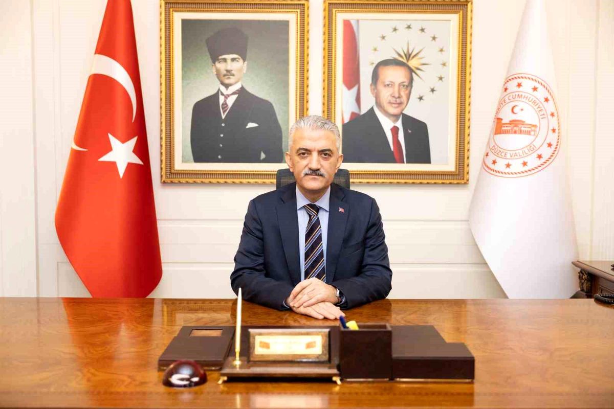 Vali Makas: Bağımsızlık Meşalesi 107 Yıldır Sönmedi