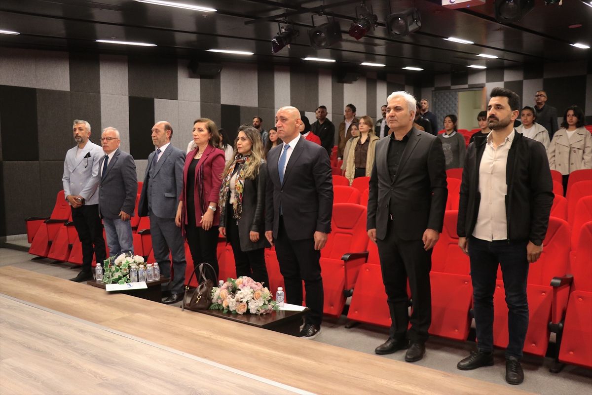 Van'da Müzeler Günü: 'Bölünmüş Dünyayı Birleştiriyor'