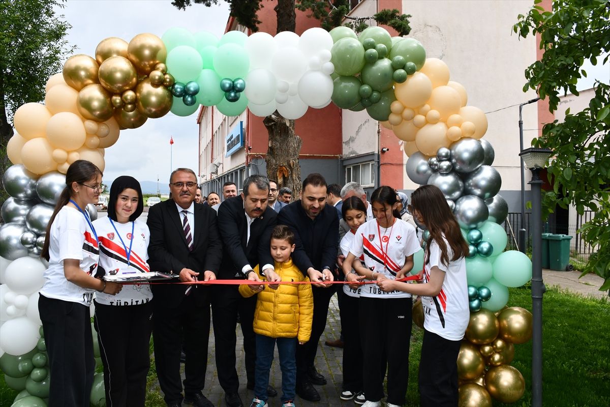 Vezirköprü'de TÜBİTAK 4006 Bilim Fuarı yapıldı