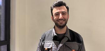 Yapay zeka destekli insansı robot AKM'de tiyatro sahnesine çıktı