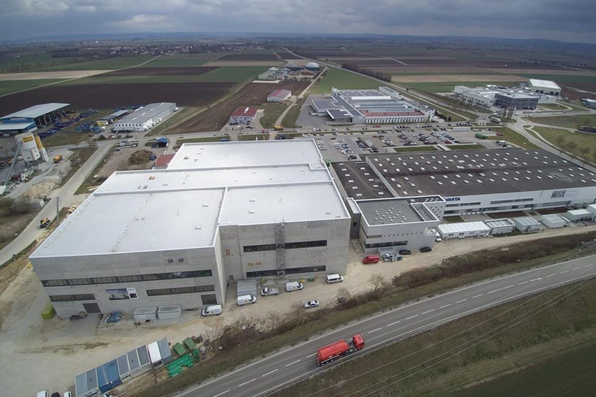 Alman devine Apple darbesi! 350 kişi işsiz kalacak