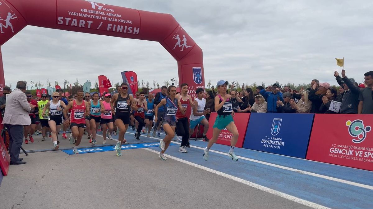 19 Mayıs Ankara Yarı Maratonu ve Halk Koşusu Büyük Katılımla Gerçekleşti