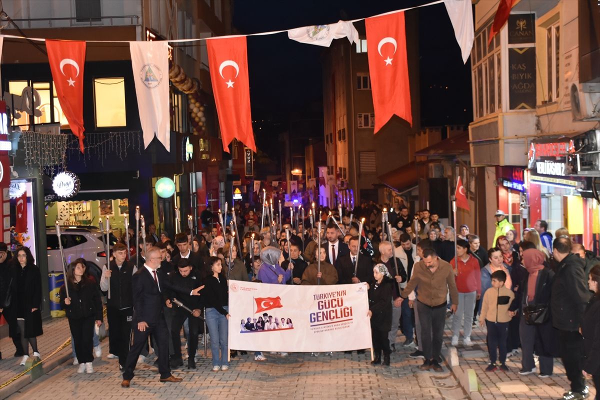 Artvin ve Ordu'da 'Gençlik Yürüyüşü' düzenlendi