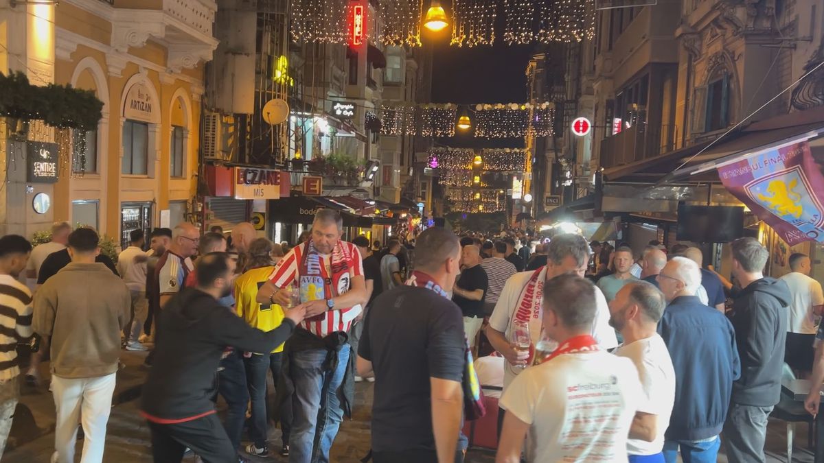 UEFA Avrupa Ligi'nde Freiburg - Aston Villa finali için İngiliz taraftarlar İstanbul'a geldi