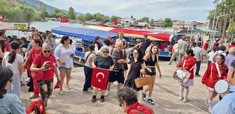 Dalyan Kanalı'nda 19 Mayıs coşkusu: Teknelerde bando eşliğinde kutlama