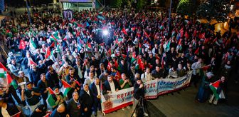 İHH Üsküdar'da Gazze'ye destek eylemi düzenledi