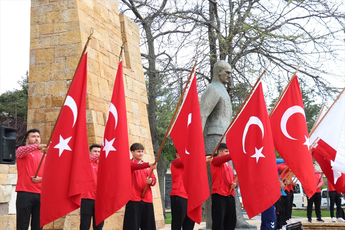 7 İlde 19 Mayıs Coşkusu: Törenler, Gösteriler ve Sporculara Ödüller