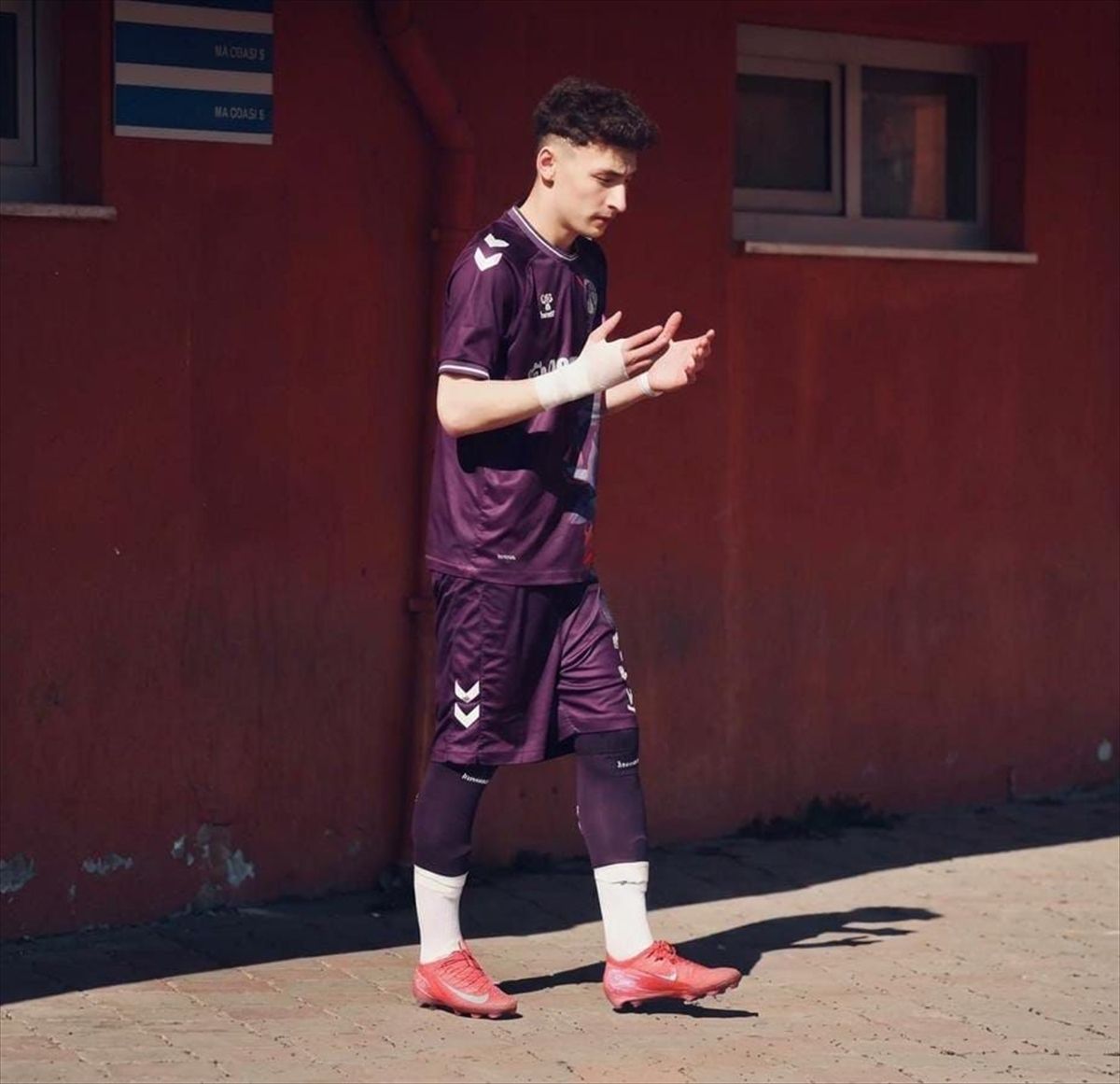 Keçiörengücü'nün genç futbolcusu kazada hayatını kaybetti