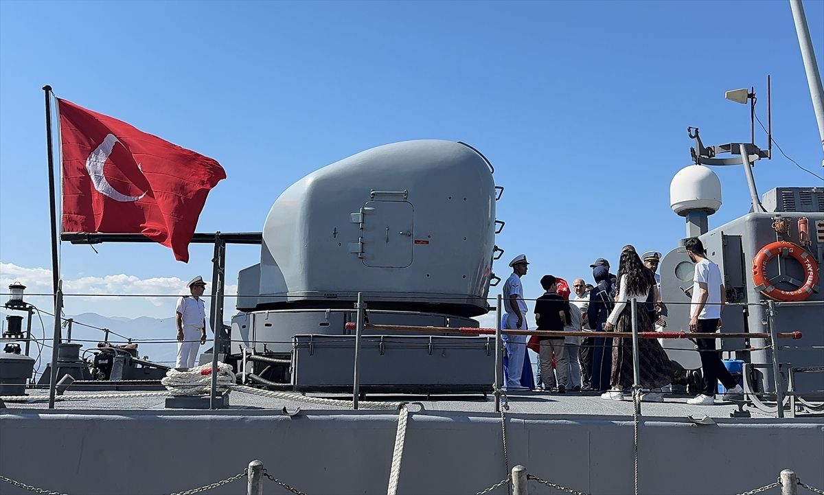 Kocaeli'de 19 Mayıs Coşkusu: TCG Tayfun ve TCSG-10 Ziyarete Açıldı