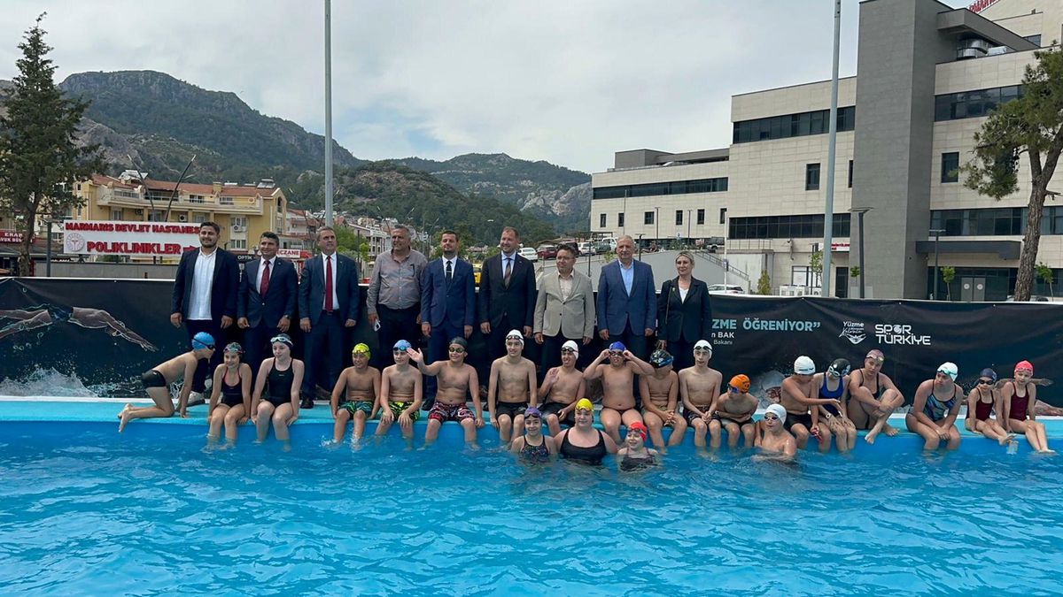 Marmaris'te sporcular için portatif havuz