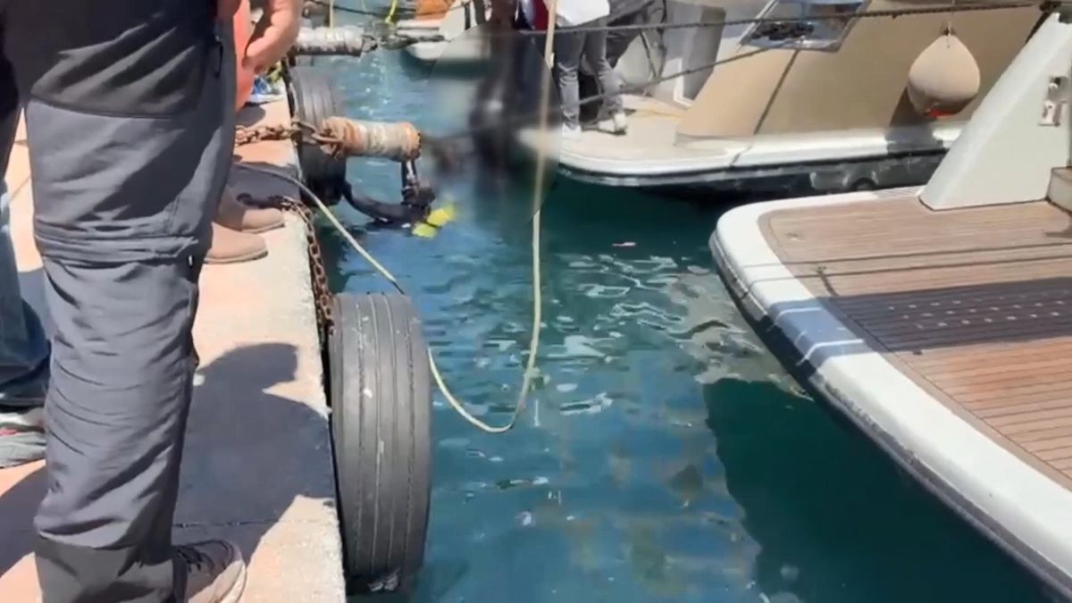 İstanbul Boğazı'nda midye toplarken kaybolan adamı arama çalışmaları sürüyor
