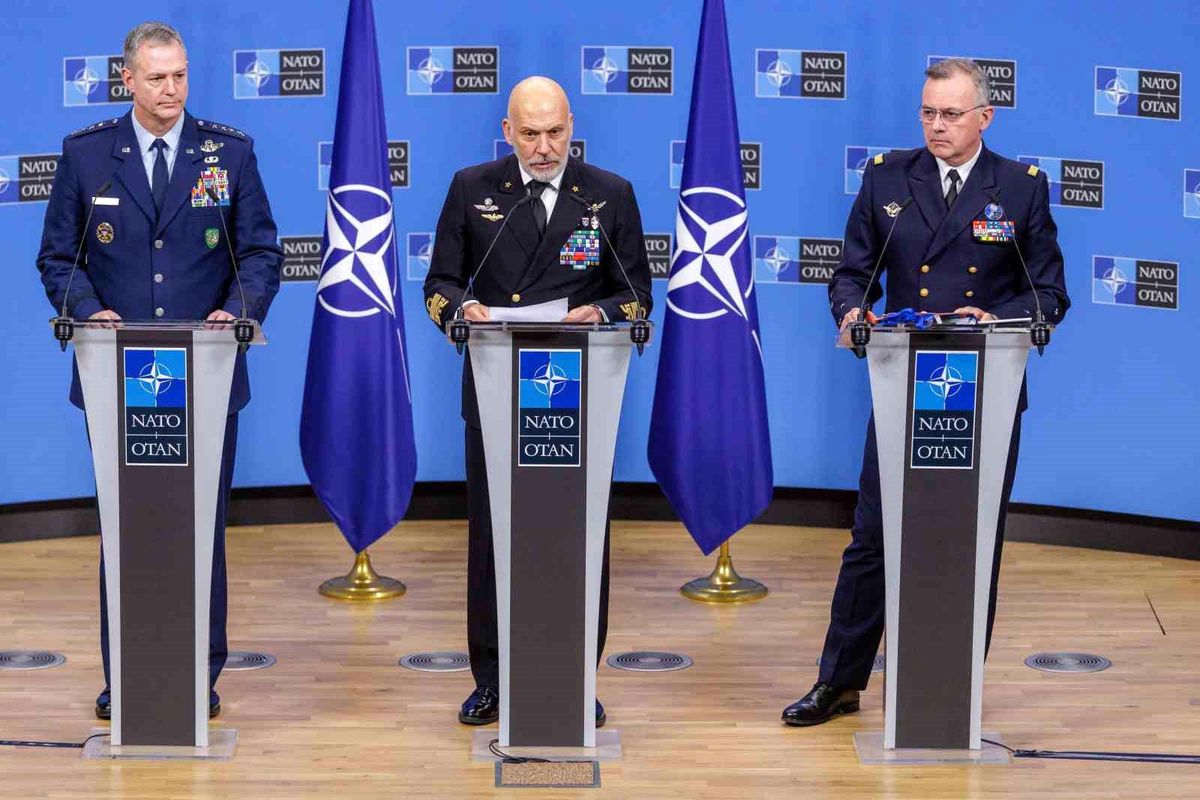 NATO Askeri Komite Başkanı Dragone: "Avrupa Ordusu diye bir şey düşünülemez"