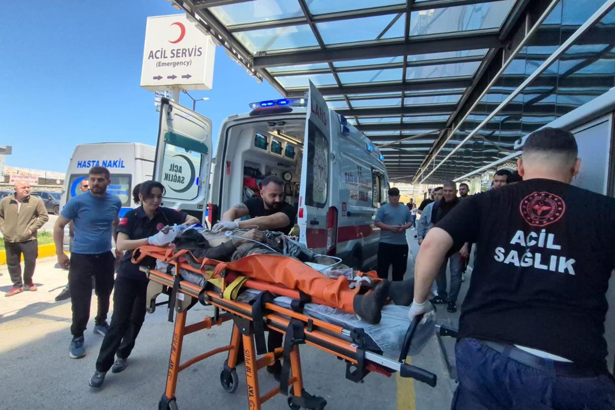 Oğluyla birlikte çalıştığı kaçak maden ocağındaki göçükte öldü