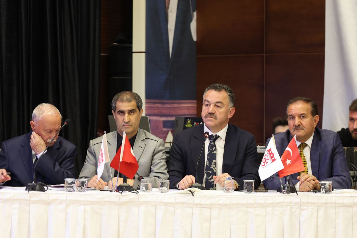 Sivasspor divanda kaldı