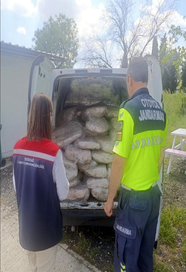 uygunsuz kosullarda tasinan 1 2 ton sakatat i 2 19860987 o