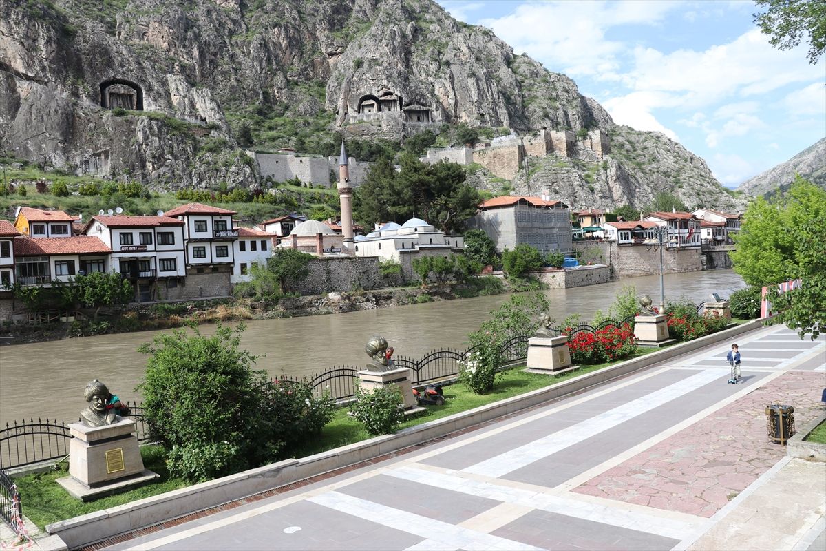 Amasya'da taşkın riskine karşı alınan tedbirler değerlendirildi