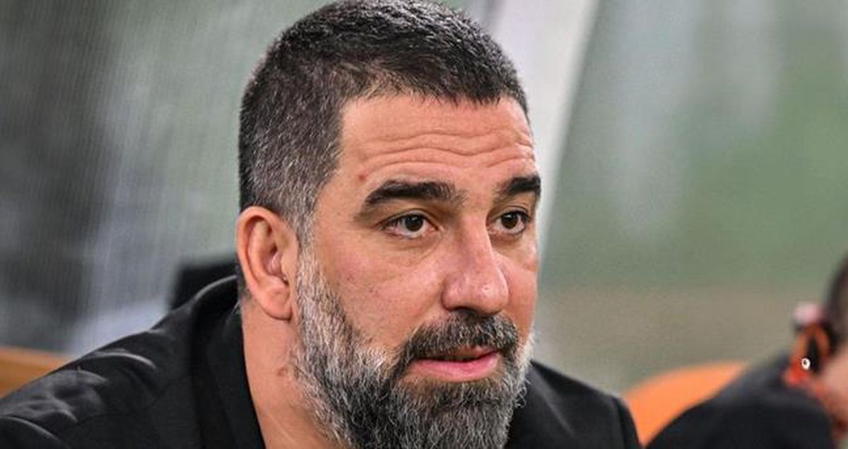 Arda Turan Beşiktaş'ın teknik direktörü mü olacak? Arda Turan ne açıklama yaptı? Beşiktaş'ın yeni teknik d...