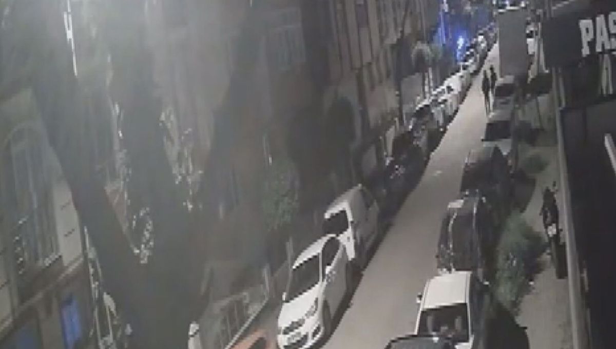 Avcılar'da motosiklet hırsızlığı kamerada